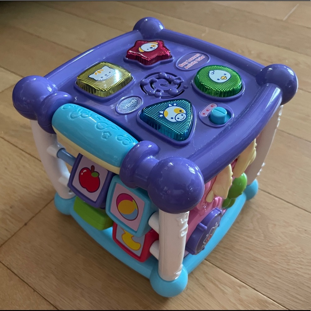 VTech Busy Learners Activity Cube, Purple
